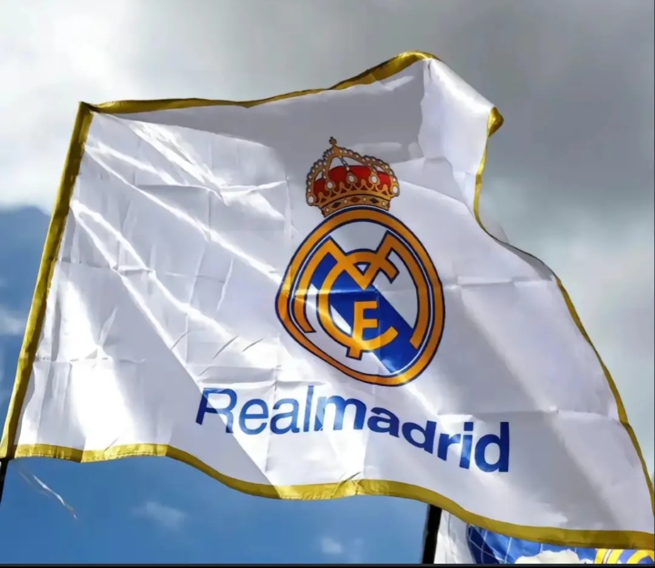 雷火电竞亚洲先驱-巴黎负于拜仁，悲情止步欧冠半决的简单介绍