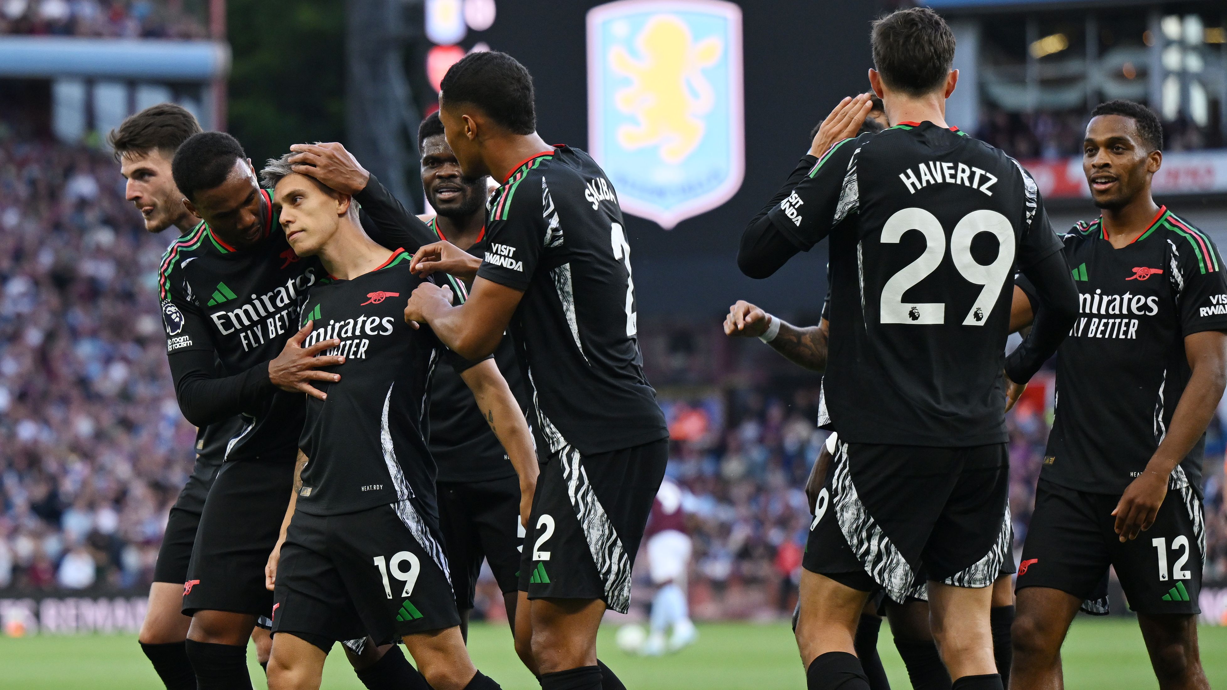 雷火电竞-穆尔，索尔斯克亚和沙斯林带领阿森纳在英超联赛中保持稳定的简单介绍