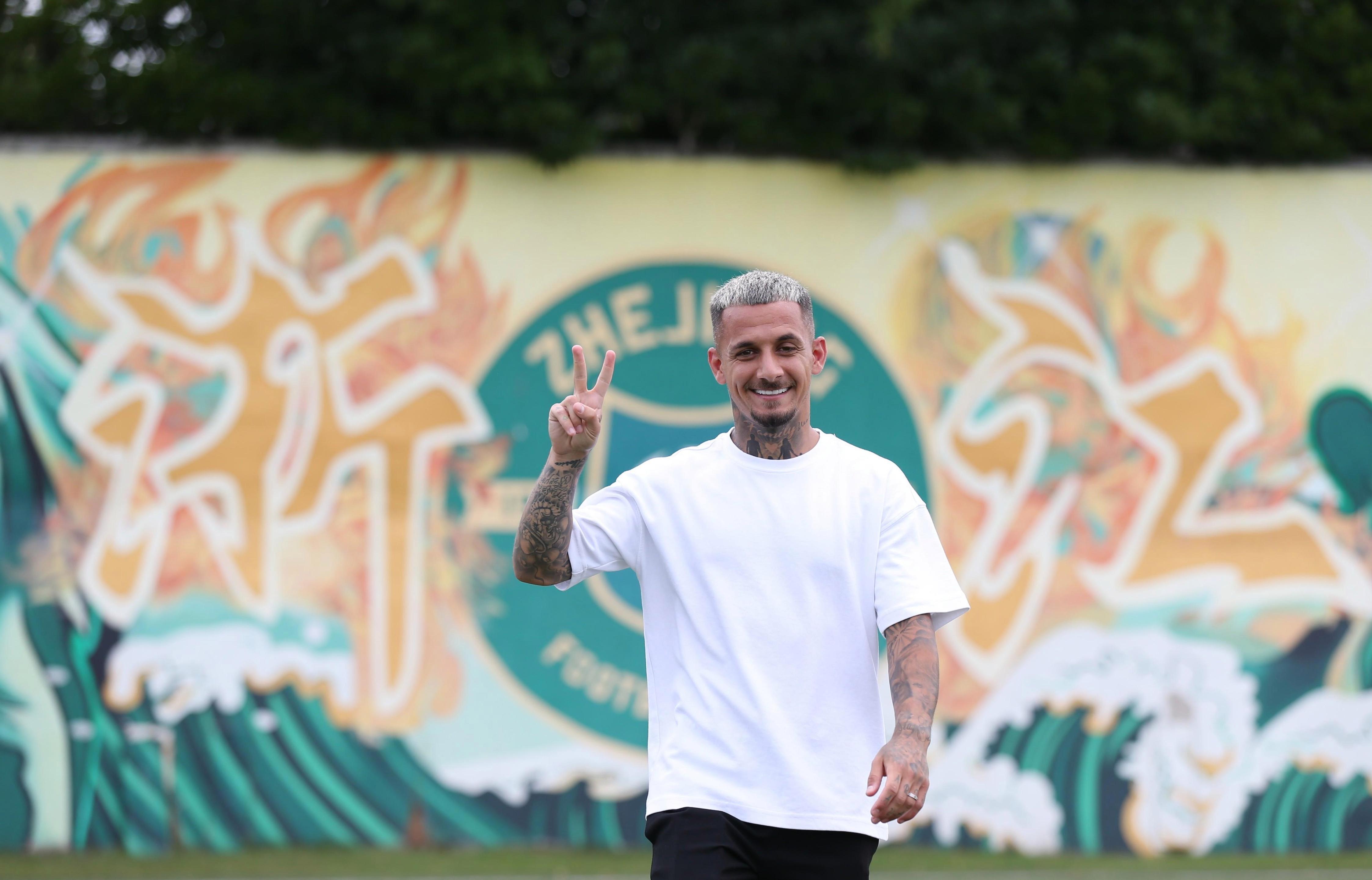 雷火电竞亚洲先驱-包含欧洲队球员加盟中超，带来何种新气象的词条