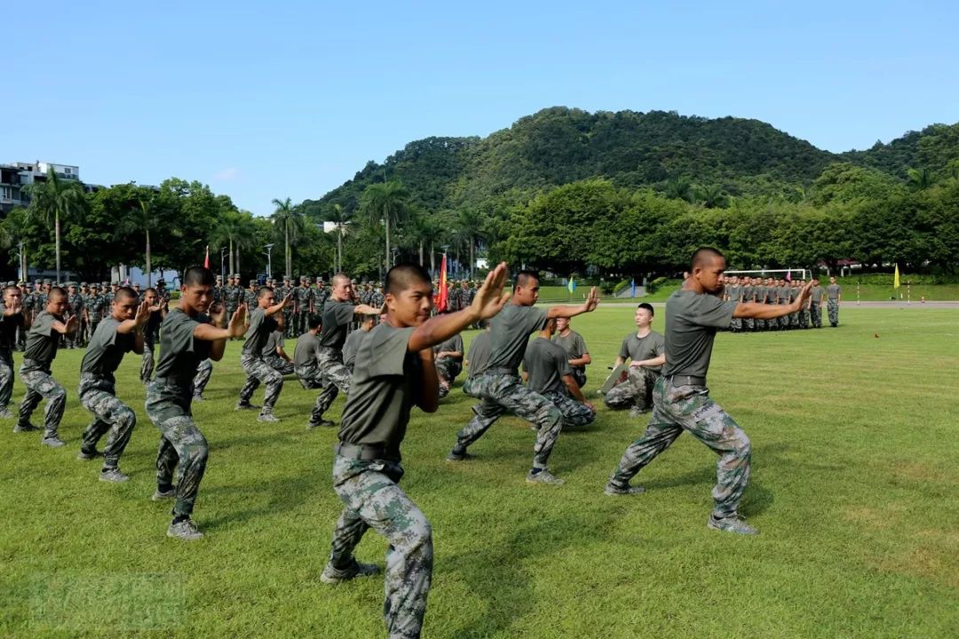 雷火电竞app-包含磨砺锐气，全队备战冲向胜利的词条