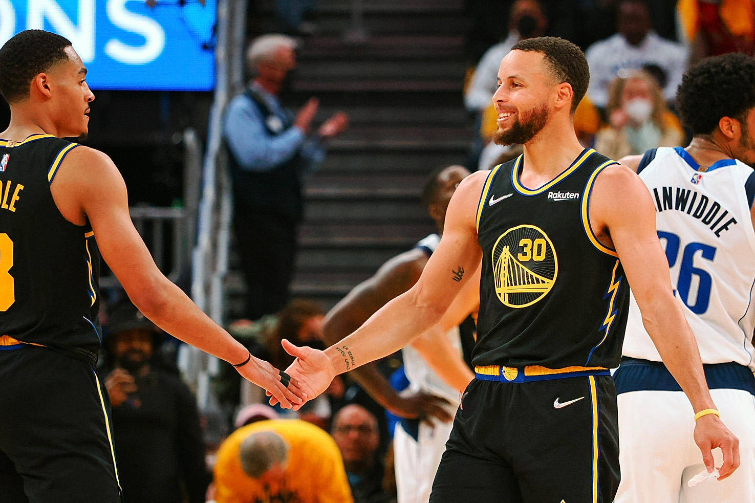 独行侠队破天荒首次晋级，球迷欢欣鼓舞的简单介绍