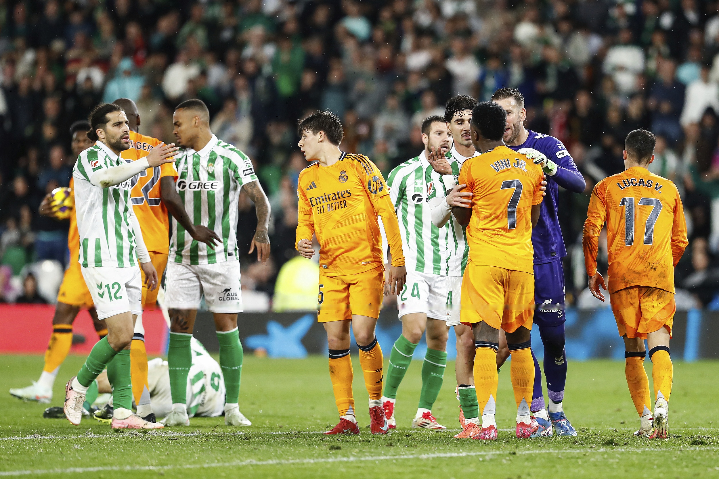 西班牙贝蒂斯遭遇失利,保持不稳定状态 西班牙贝蒂斯遭遇失利,保持不稳定状态