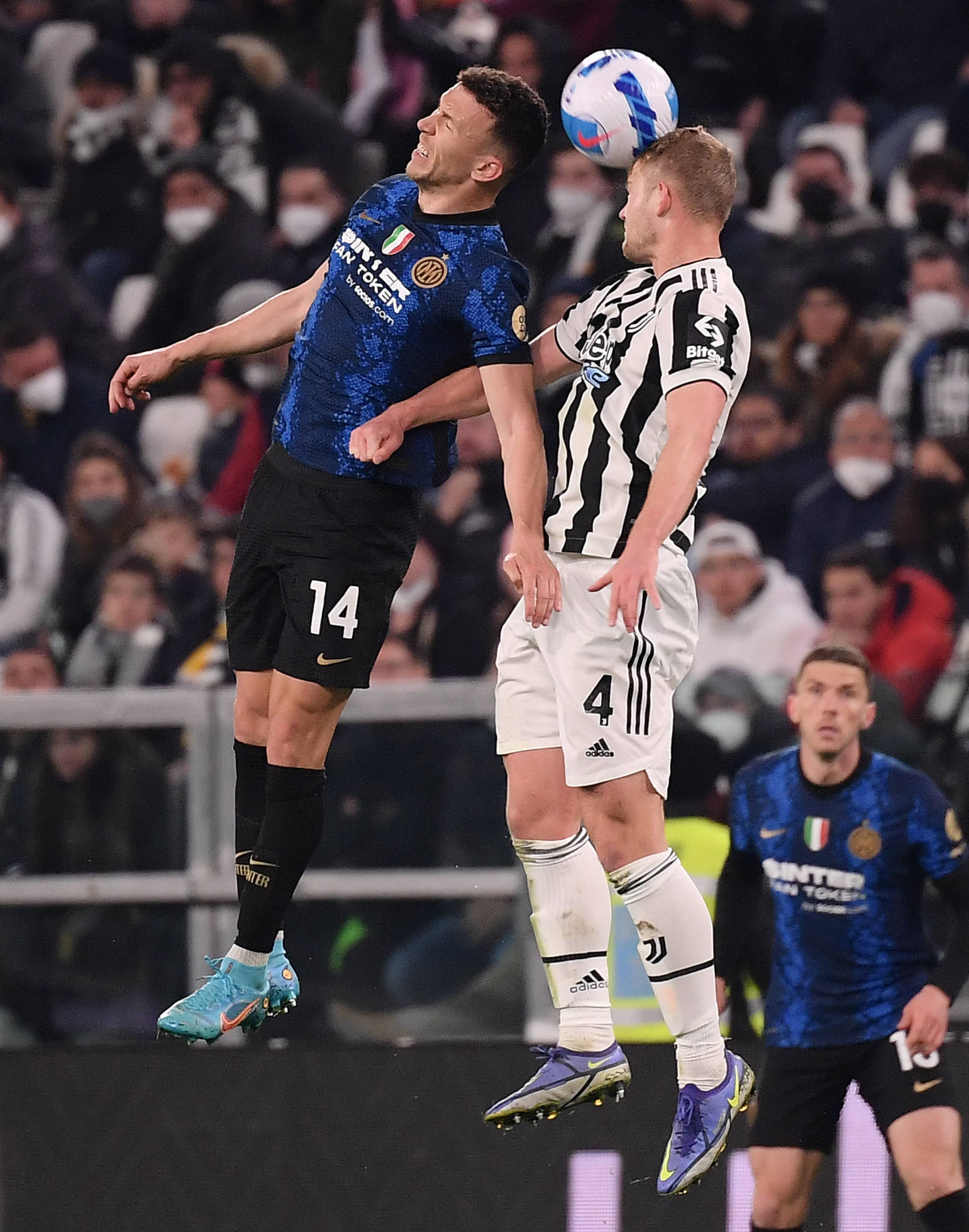 雷火电竞简介-AC米兰大胜，保持追赶尤文图斯的步伐的简单介绍