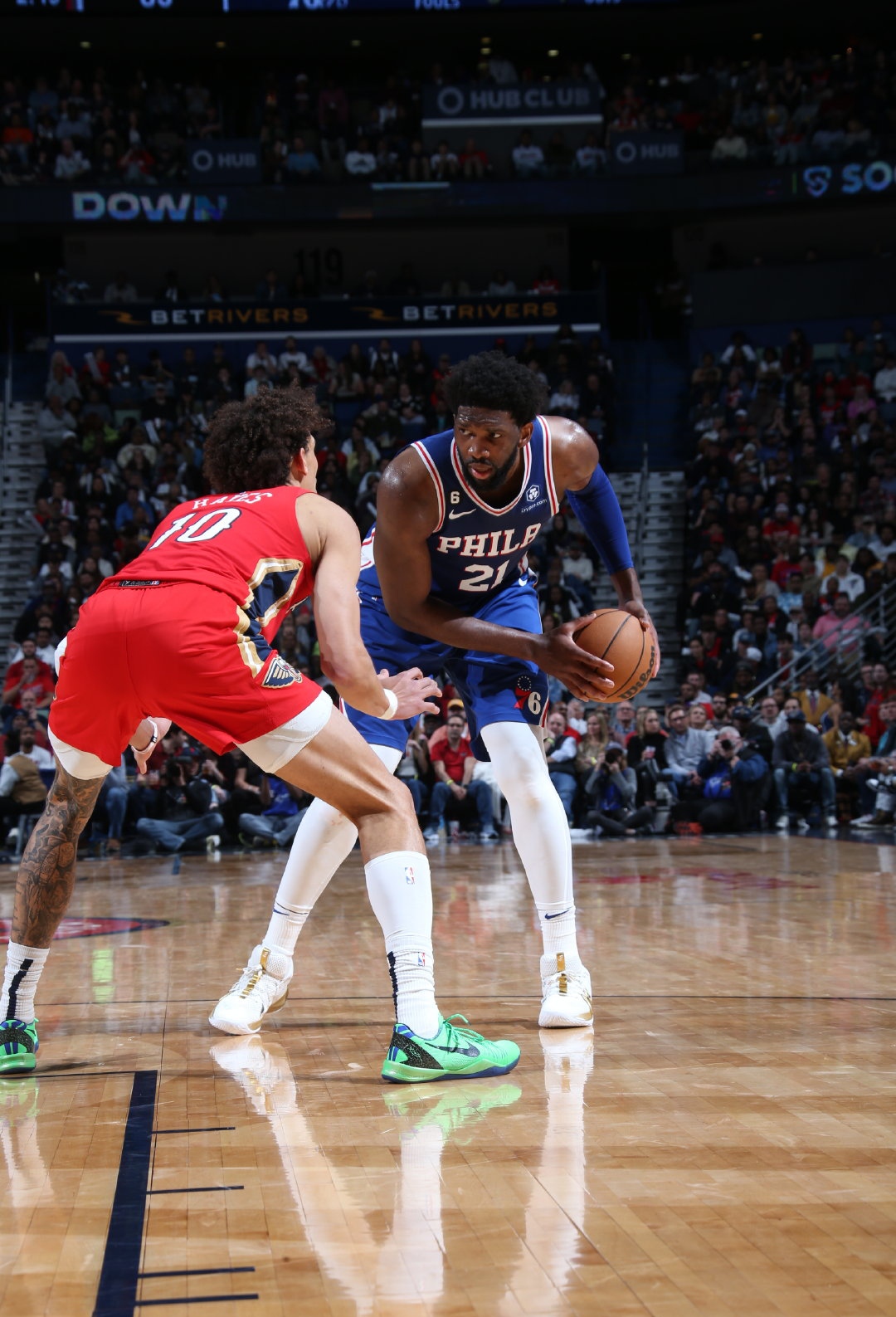 青岛队翻盘鹈鹕，恩比德高光表现的简单介绍