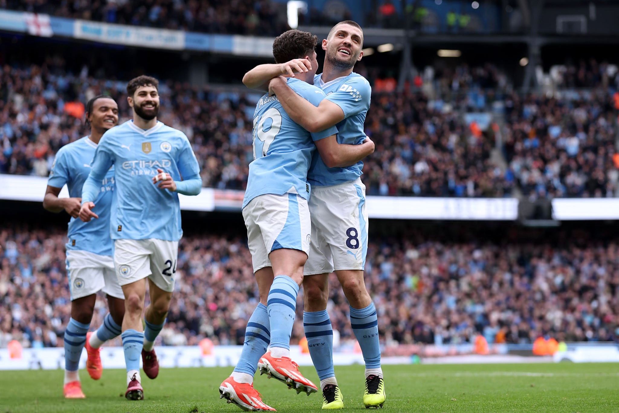 英格兰碾压美国,门迪带队取胜 英格兰碾压美国,门迪带队取胜