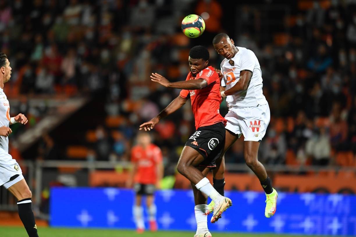 里尔联赛首胜，稳住领跑地位