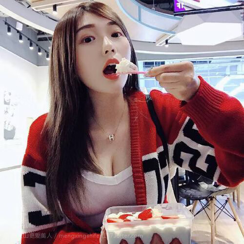 北欧神话震撼巴黎时装周，欧冠淘汰赛焦点战，丹麦狂胜改写历史