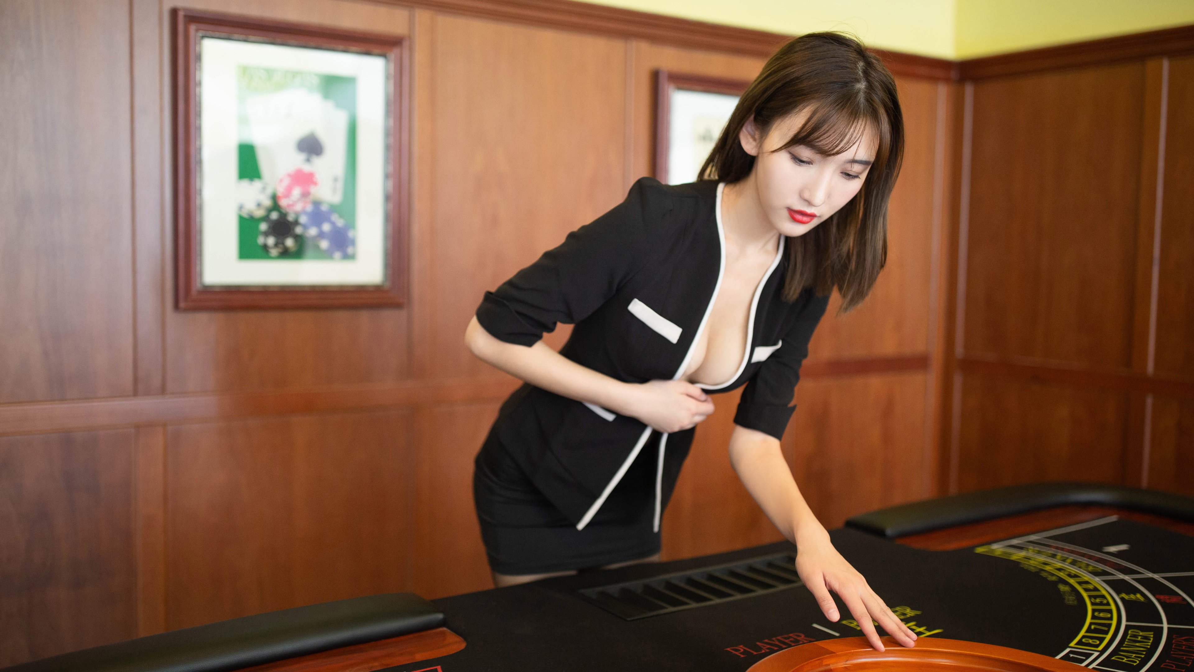 立体防守的陷阱，黄蜂如何用战术铁笼窒息森林狼，小贾伦·杰克逊的无声统治