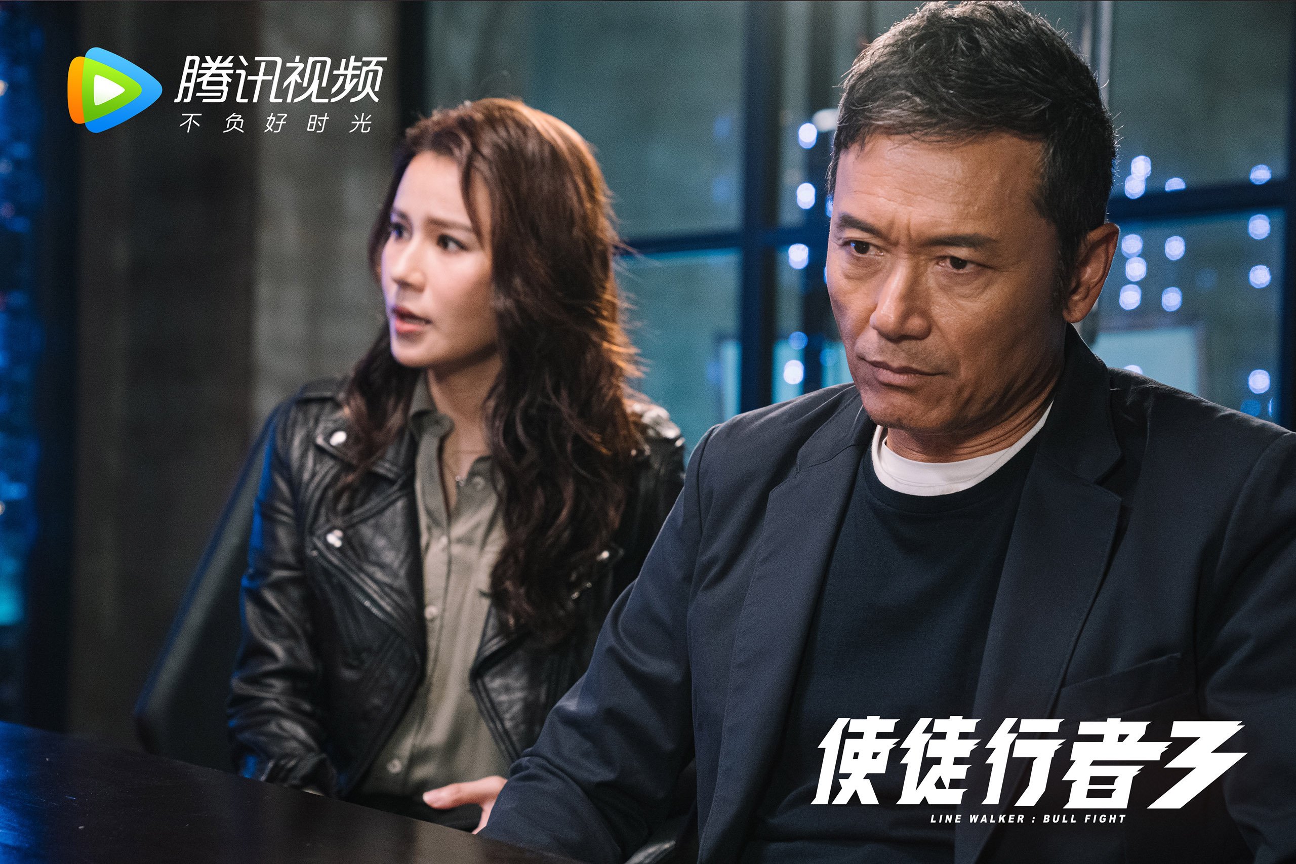 浓眉一柱擎天化身攻防转换轴心，篮网丝滑传导完胜黄蜂